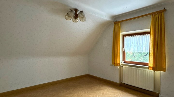 2-3 Familienhaus mit Bauplatz in guter Lage von Fechingen