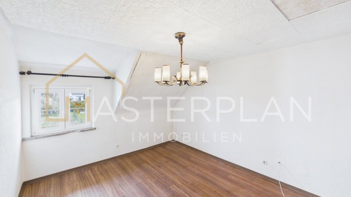 Renovierungsbedürftiges EFH in ruhiger Lage von Schwalbach