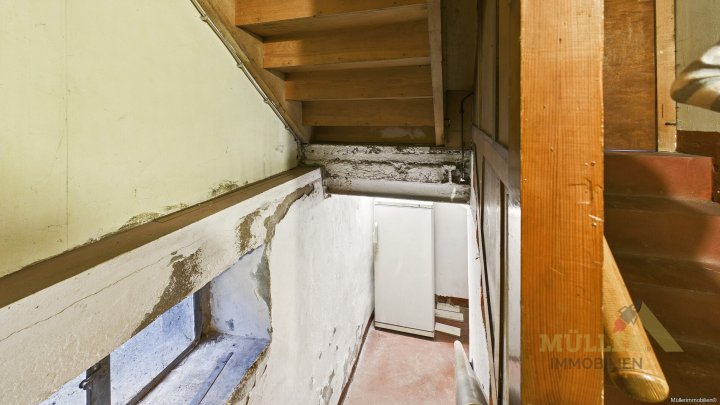 Seltene Gelegenheit in Saarfels: Einfamilienhaus mit viel Platz und Garten