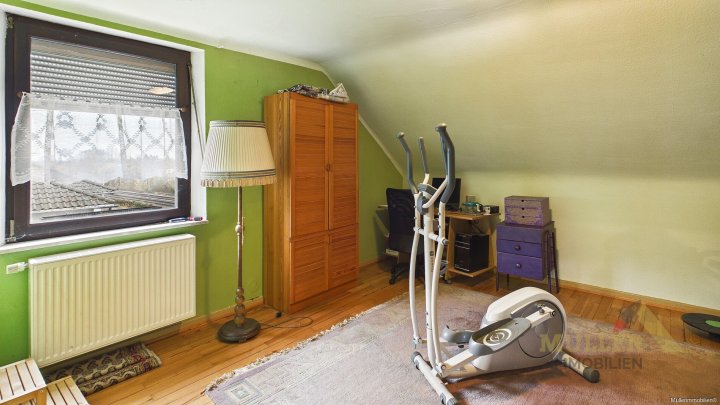 Seltene Gelegenheit in Saarfels: Einfamilienhaus mit viel Platz und Garten