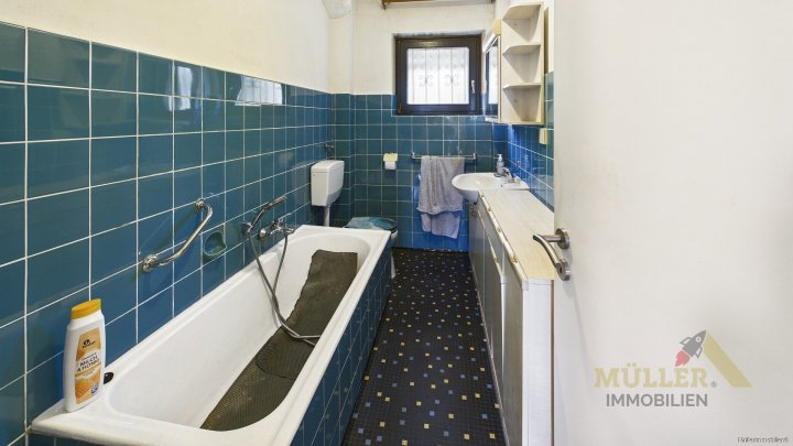 Seltene Gelegenheit in Saarfels: Einfamilienhaus mit viel Platz und Garten