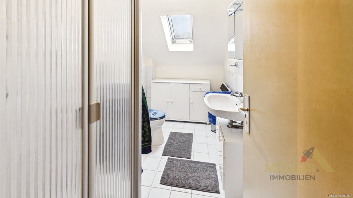 Seltene Gelegenheit in Saarfels: Einfamilienhaus mit viel Platz und Garten