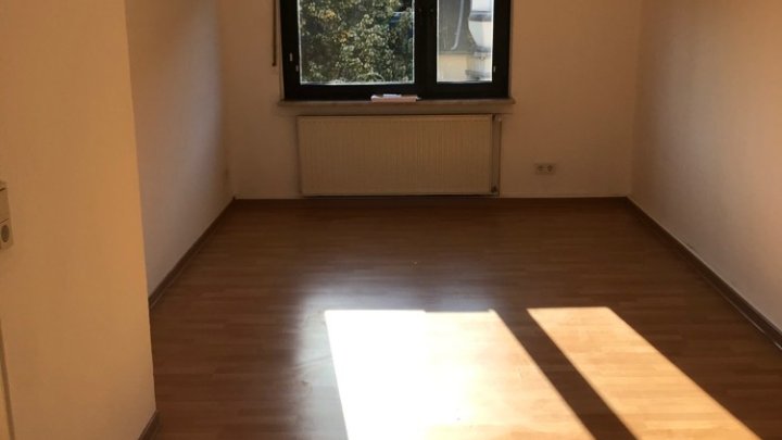 Helle 4-ZKB Wohnung in verkehrsgünstiger Lage