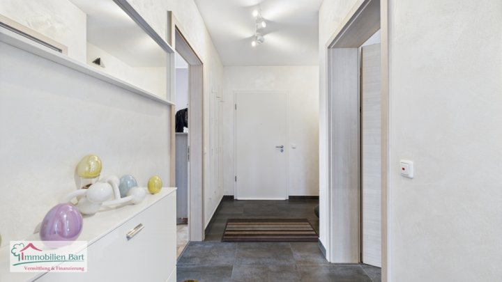 ALTERSGERECHTES WOHNEN! PENTHOUSE MIT GARAGE, WEITBLICK UND KOMFORT!