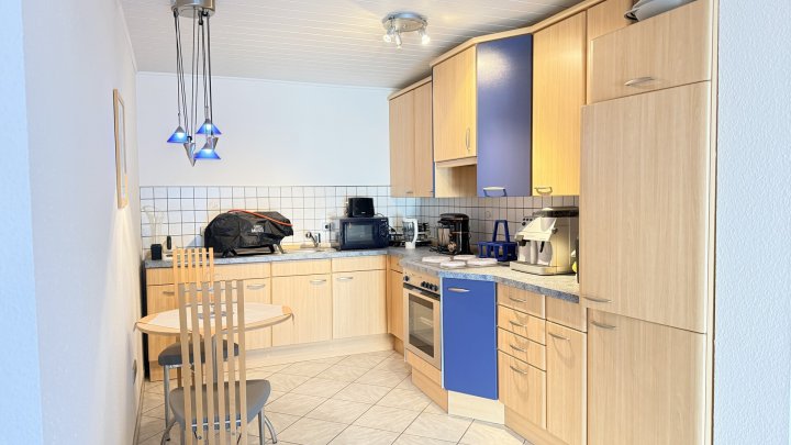 Großzügiges Architektenhaus mit Einliegerwohnung und Weitblick über das Saartal zu verkaufen