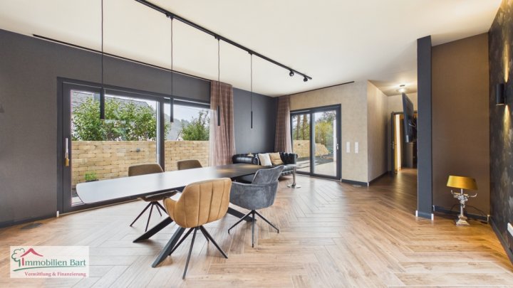 NEUWERTIGES, EXKLUSIVES WOHNHAUS IN TOP WOHNLAGE VON SERRIG (BEI SAARBURG)