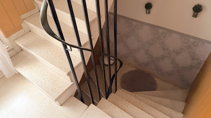 Zentrales Einfamilienhaus für große Familien oder zwei Wohnungen mit großem Garten