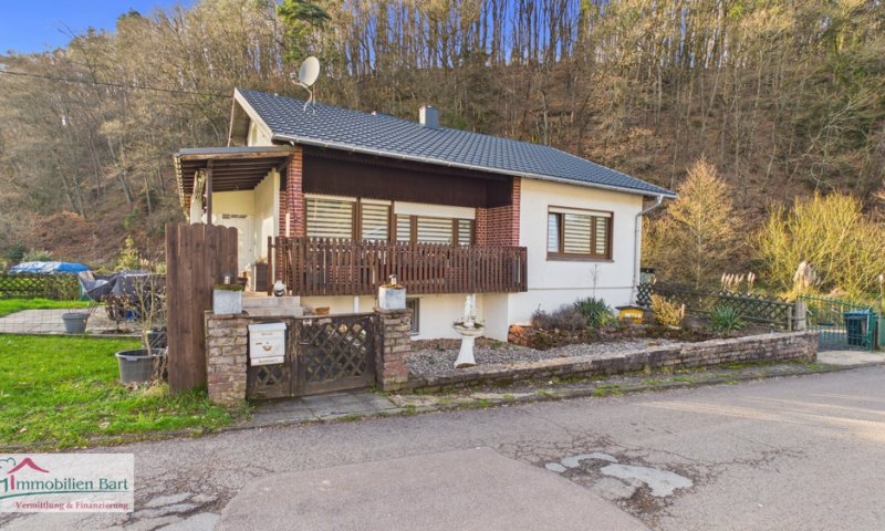 GRENZNÄHE: BUNGALOW IN IDYLLISCHER WALDRANDLAGE