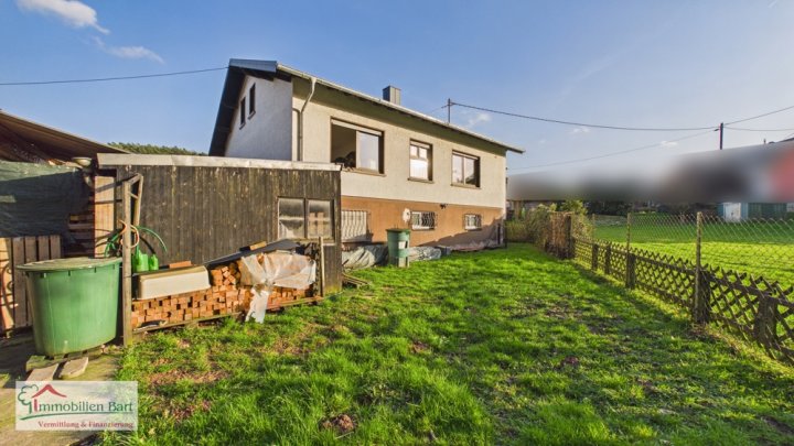 GRENZNÄHE: BUNGALOW IN IDYLLISCHER WALDRANDLAGE