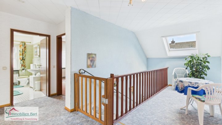 ORSCHOLZ: ZWEIFAMILIENHAUS IN TOP WOHNLAGE!