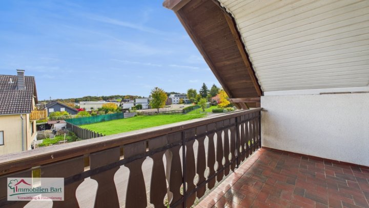 ORSCHOLZ: ZWEIFAMILIENHAUS IN TOP WOHNLAGE!