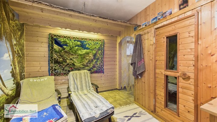 SOFORT VERFÜGBAR! GEPFLEGTES WOHNHAUS MIT TOLLEM GARTEN IN GEFRAGTER WOHNLAGE!