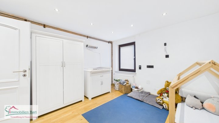 GRENZE L-SCHENGEN: WOHNMOBILSTELLPLATZ / RENOVIERTES WOHNHAUS / GARTEN NACH SÜD-WEST AUSGERICHTET