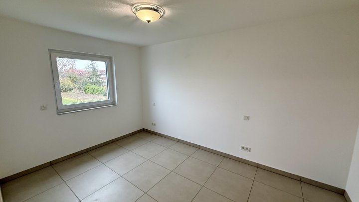 Neuwertige 2 ZKB-Wohnung in ruhiger und doch zentraler Lage von Saarlouis-Lisdorf zu vermieten