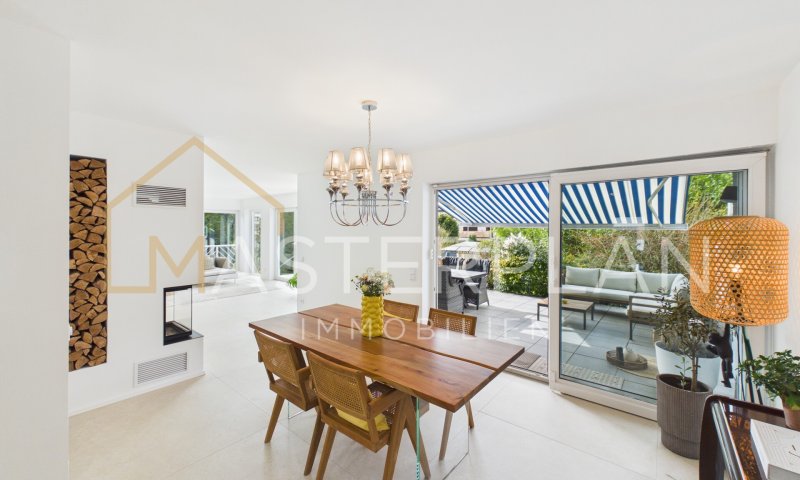 Stilvoll renoviertes Einfamilienhaus mit  angrenzendem Baugrundstück