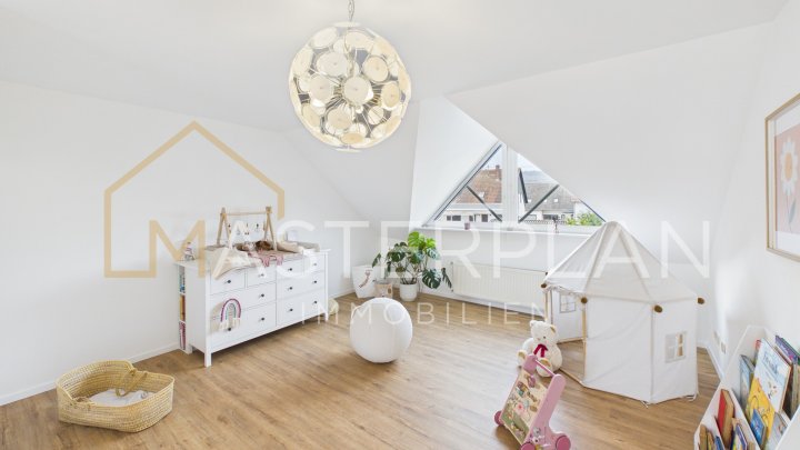 Stilvoll renoviertes Einfamilienhaus mit Panoramakamin, Traumküche und inklusive Baugrundstück in ruhiger Sackgasse