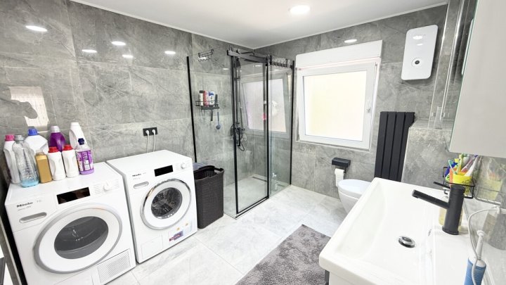 Modernisiertes Einfamilienhaus in zentraler Lage von Merzig mit Garten und Garage