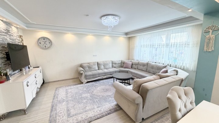 Modernisiertes Einfamilienhaus in zentraler Lage von Merzig mit Garten und Garage