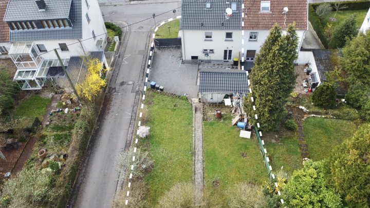 Modernisiertes Einfamilienhaus in zentraler Lage von Merzig mit Garten und Garage