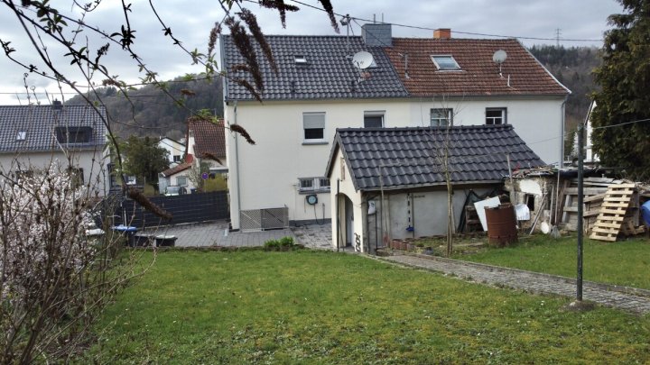 Modernisiertes Einfamilienhaus in zentraler Lage von Merzig mit Garten und Garage