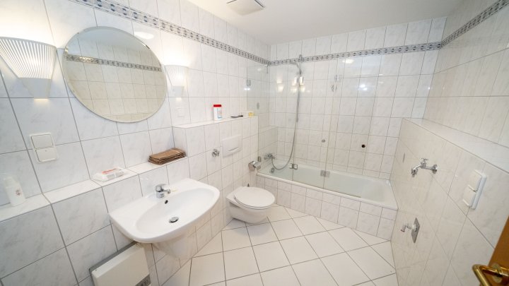 Modern und elegant gehaltene Eigentumswohnung mit Aufzug im Herzen von Püttlingen