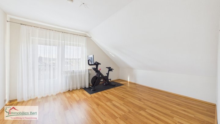 GREIMERATH (BEI ZERF): GEFPFLEGTES 1-2 FAMILIENHAUS / 2 GARAGEN / GARTEN / IN TOP WOHNLAGE!