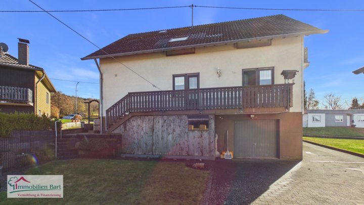 GREIMERATH (BEI ZERF): GEFPFLEGTES 1-2 FAMILIENHAUS / 2 GARAGEN / GARTEN / IN TOP WOHNLAGE!