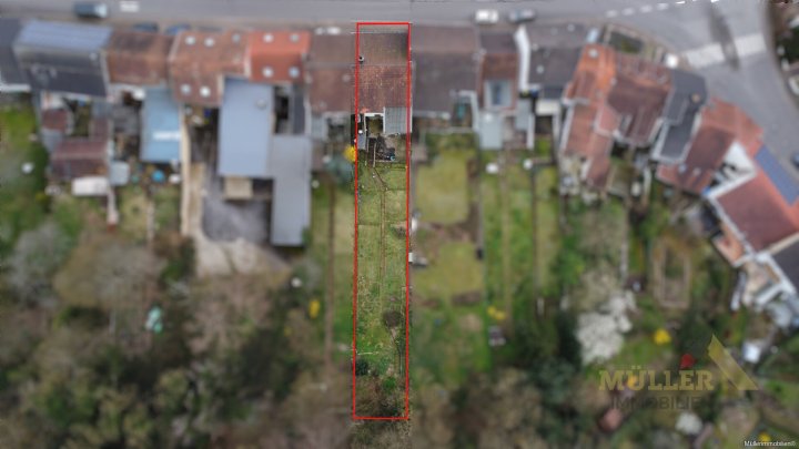 Reihenmittelhaus mit viel Potenzial und großen Garten sucht neuen Besitzer