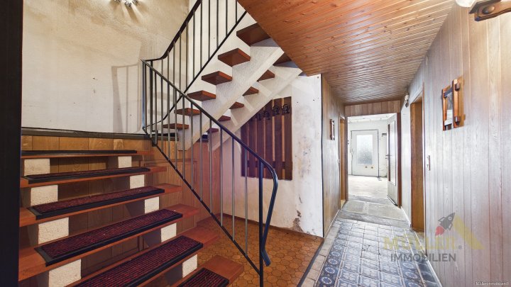 Reihenmittelhaus mit viel Potenzial und großen Garten sucht neuen Besitzer