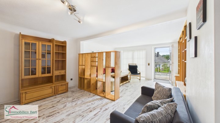 WADERN: WOHNHAUS MIT POOL UND WALDGRUNDSTÜCK IN TOP LAGE!