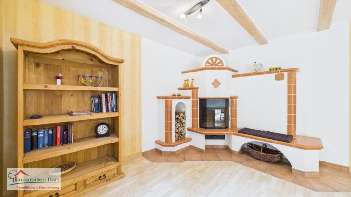 GEPFLEGTES ANWESEN MIT POOL AUF 30 AR IN TOP WOHNLAGE!