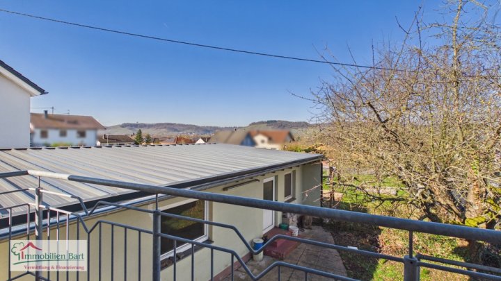 GRENZE LUXEMBURG: 5 SCHLAFZIMMER / 2 BÄDER / 3 GARAGEN IN PERL-BESCH!