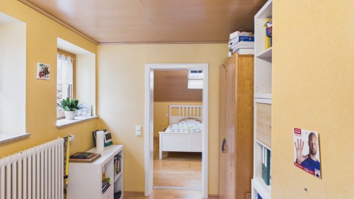 „Freistehendes Einfamilienhaus in idyllischer Waldrandlage – ideal für Pferdeliebhaber