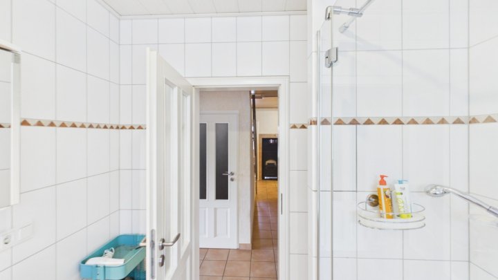 „Freistehendes Einfamilienhaus in idyllischer Waldrandlage – ideal für Pferdeliebhaber