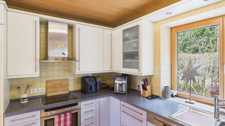 „Freistehendes Einfamilienhaus in idyllischer Waldrandlage – ideal für Pferdeliebhaber