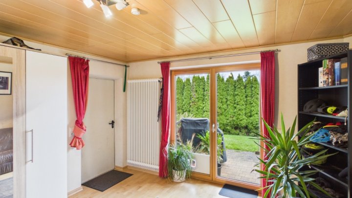 „Freistehendes Einfamilienhaus in idyllischer Waldrandlage – ideal für Pferdeliebhaber