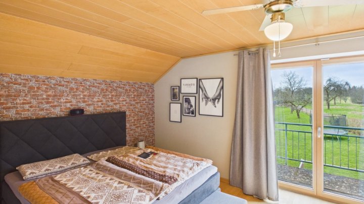 „Freistehendes Einfamilienhaus in idyllischer Waldrandlage – ideal für Pferdeliebhaber