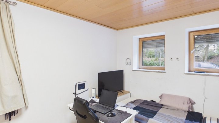 „Freistehendes Einfamilienhaus in idyllischer Waldrandlage – ideal für Pferdeliebhaber