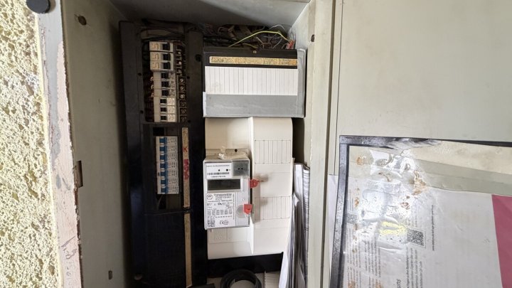 Doppelhaushälfte mit Garten und Stellplatz - mit Renovierungsbedarf