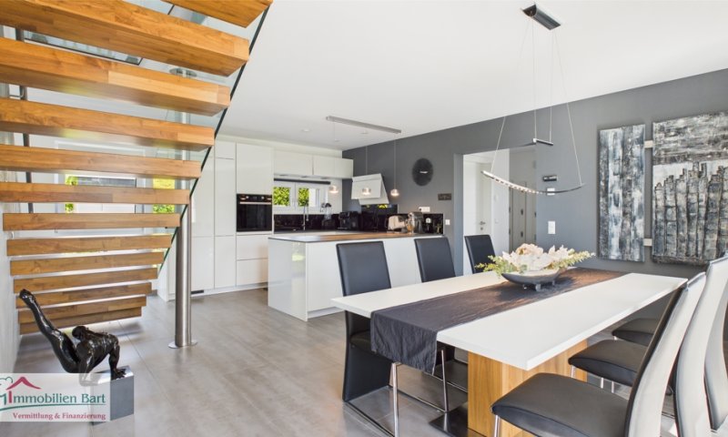 GRENZE L-WORMELDANGE: TOLLES WOHNHAUS / TOLLES GRUNDSTÜCK / 2 BÄDER / GROSSE GARAGE / TOP LAGE!