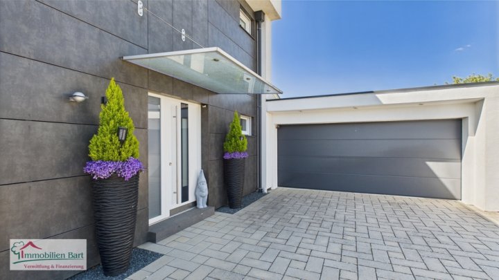 GRENZE L-WORMELDANGE: TOLLES WOHNHAUS / TOLLES GRUNDSTÜCK / 2 BÄDER / GROSSE GARAGE / TOP LAGE!