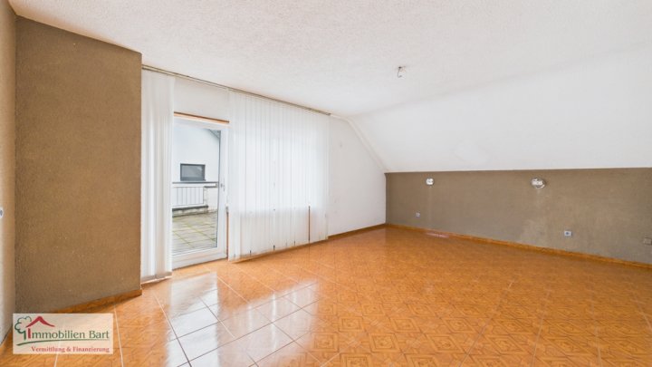 180 M² WOHNFLÄCHE + WEITERE ZIMMER IM UG! WOHNHAUS MIT GARTEN + GARAGE