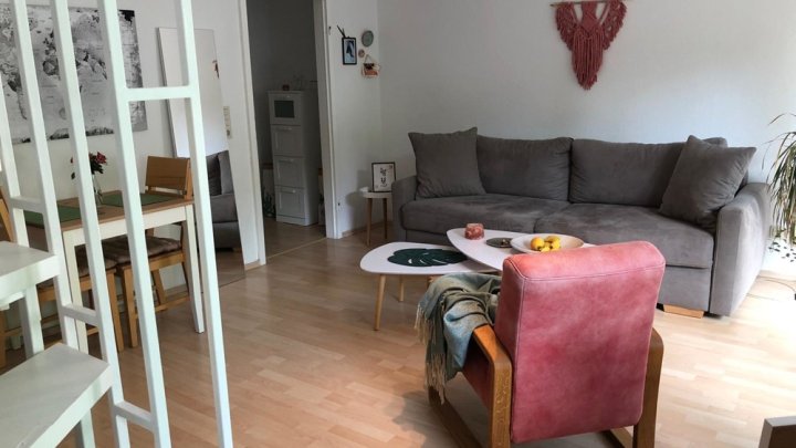 2-ZKB Maisonette mit Loggia, EBK + Tiefgarage, beliebte Lage am unteren Eschberg