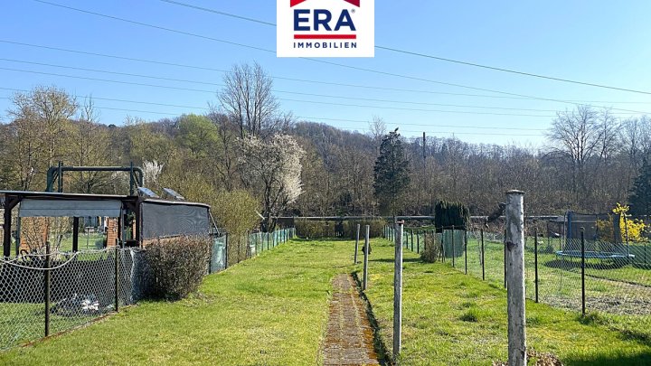 EIN-, BIS ZWEIFAMILIENHAUS, MEHRGENERATIONENHAUS MIT GARAGE IN GROSSROSSELN