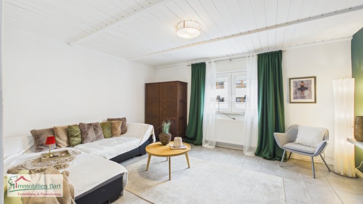 MERZIG: CHARMANTES WOHNHAUS MIT GARAGE, 2 STELLPLÄTZEN UND TERRASSE