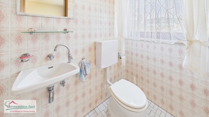 BESSERINGEN: BUNGALOW / 3- 4 SCHLAFZIMMER / GARTEN / EINLIEGERWOHNUNG