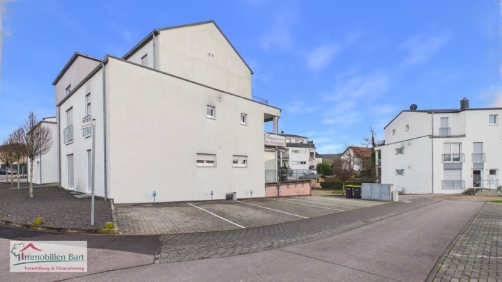 GRENZE L-REMICH! HOCHWERTIGE 3 ZIMMER-WOHNUNG IN TOP-WOHNLAGE!