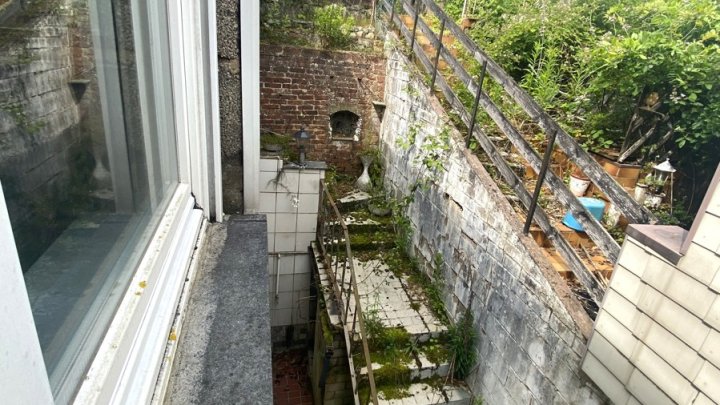 EINFAMILIENHAUS-REIHENHAUS, SANIERUNGSOBJEKT IN GROSSROSSELN