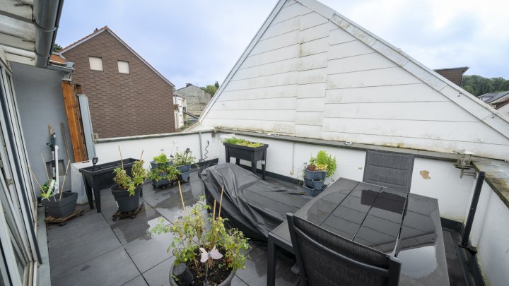Kapital oder Eigennutzer Wohnung+Gewerbe mit Umbaupotenzial ohne Garten mit Terrasse