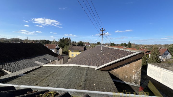 Wohn- und Geschäftshaus in Top-Lage von Schwalbach (ca. 323 m² Gewerbe- und ca. 187 m² Wohnfläche)